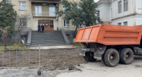 Началось благоустройство парковочной зоны у Республиканской детской больницы
